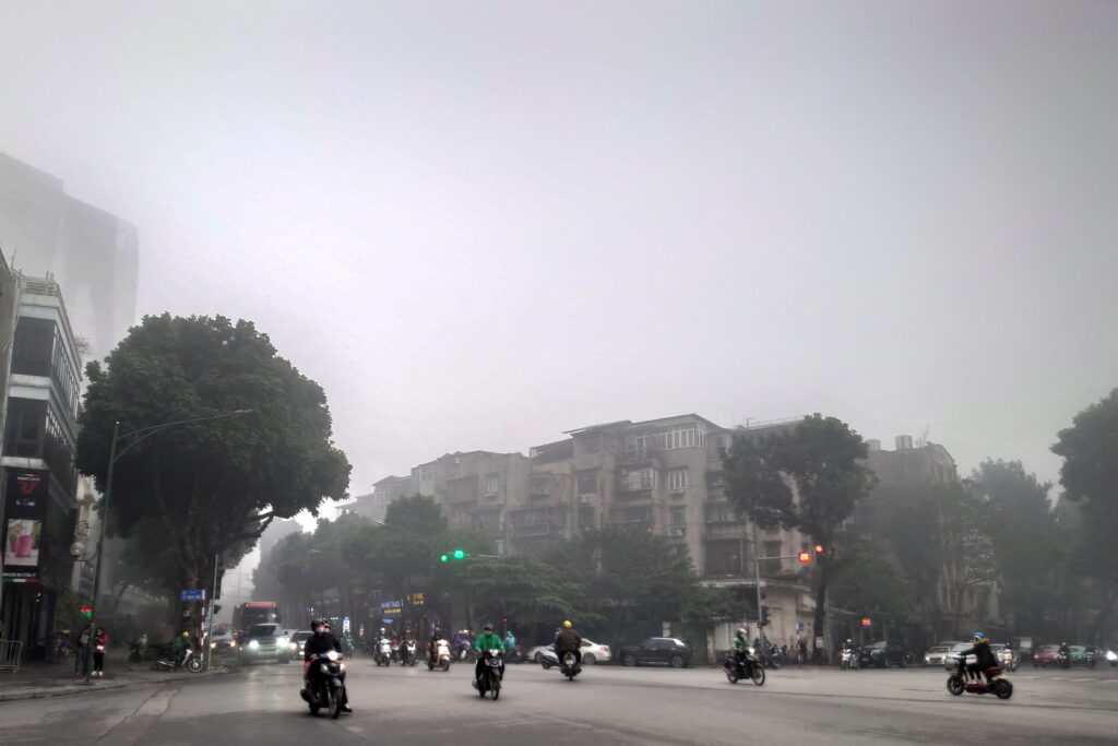 A view of traffic amid air pollution in Hanoi, Vietnam, 2 February 2024 (Photo: Reuters/Khanh Vu).